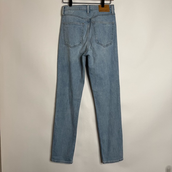 Aritzia Denim Forum THE YOKO HIGH RISE SLIM 30L Jean size 27 - Picture 7 of 12